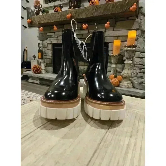 Gianni Bini Women's Black Chunky Lug Sole Ankle Booties Size 9 Grunge Goth NWT - Picture 1 of 9